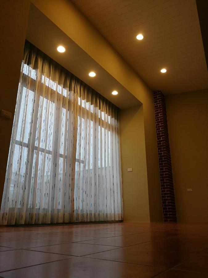 羅東夜市舒果shugo B&B 近清溝夜市 國旅卡特約店 配合手作早餐店及租車行 Luodong Dış mekan fotoğraf